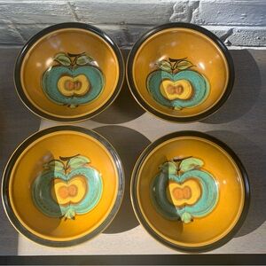 Vintage La Pomme Electra bowls, set of two.